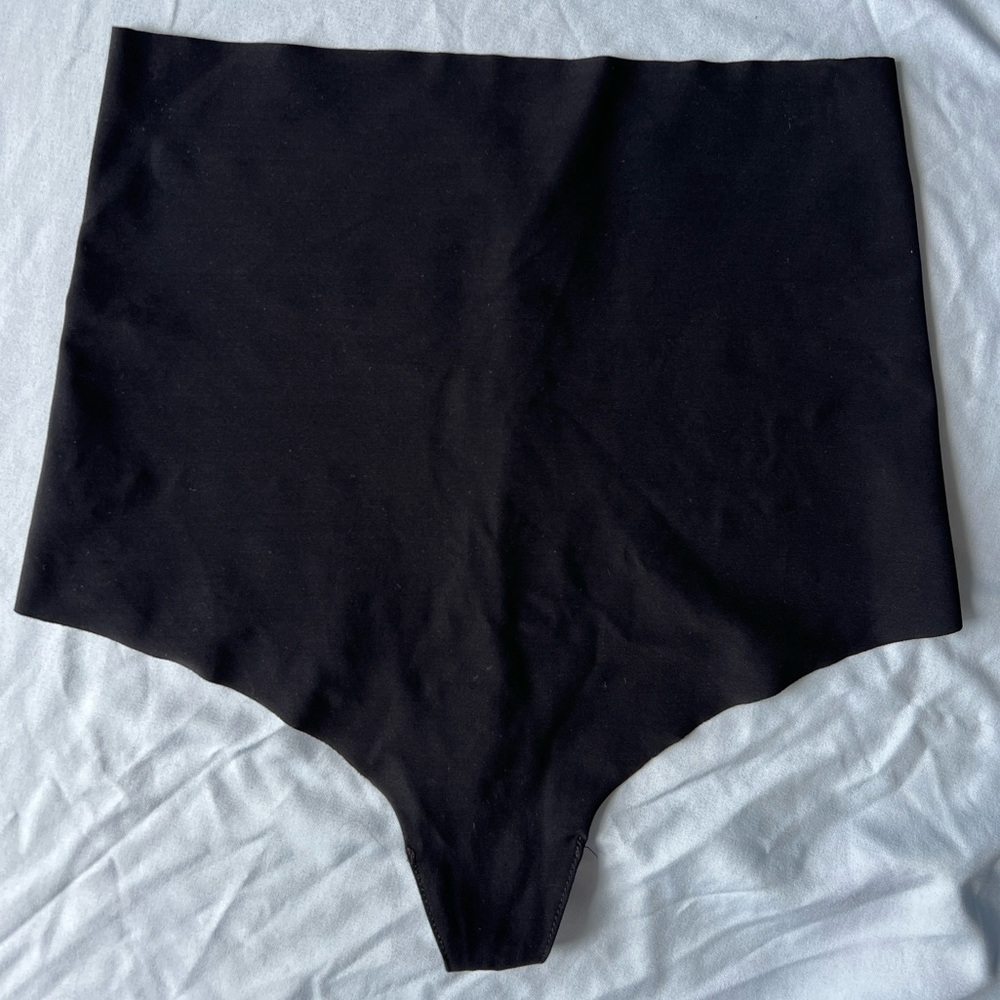 (3/$10) BNWT Commando Classic Control Thong in Black - Size M | #CC101